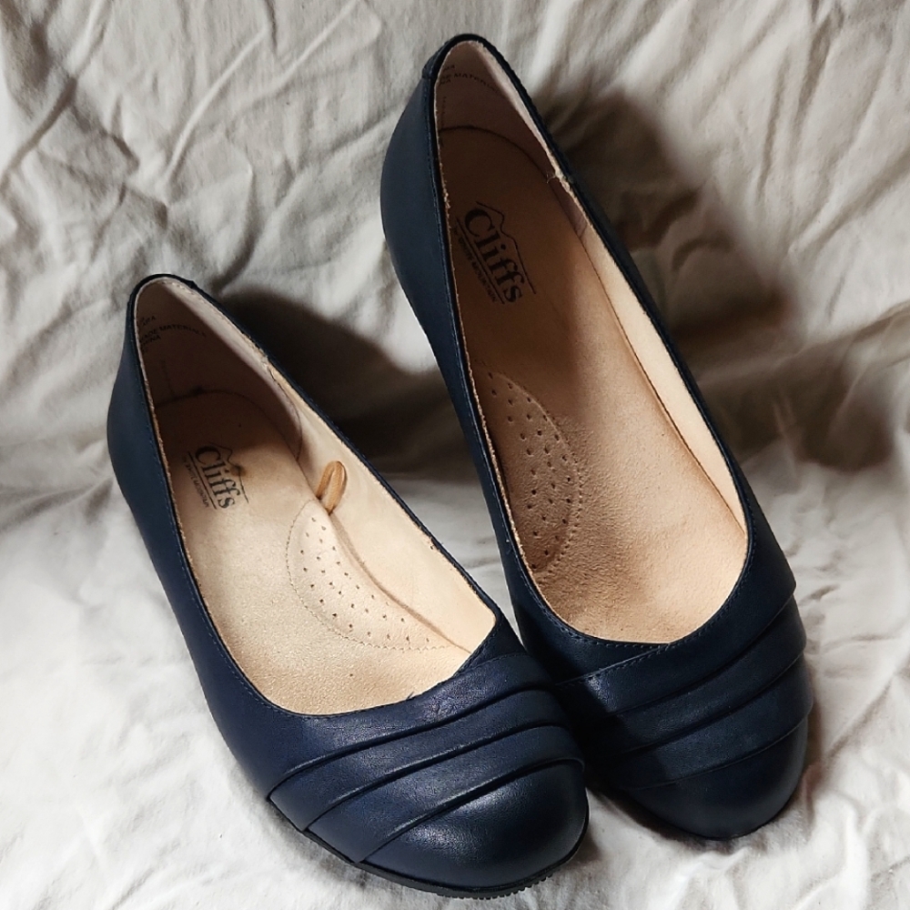 Women's Navy Blue Flats